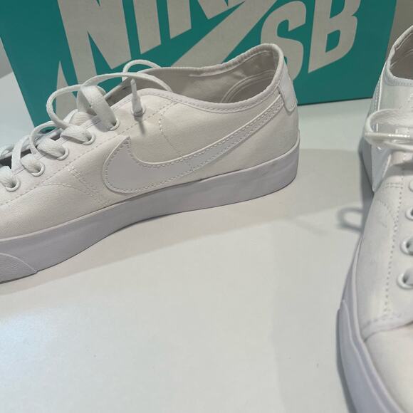 NWT Nike SB Blazer Court White/White Size 12